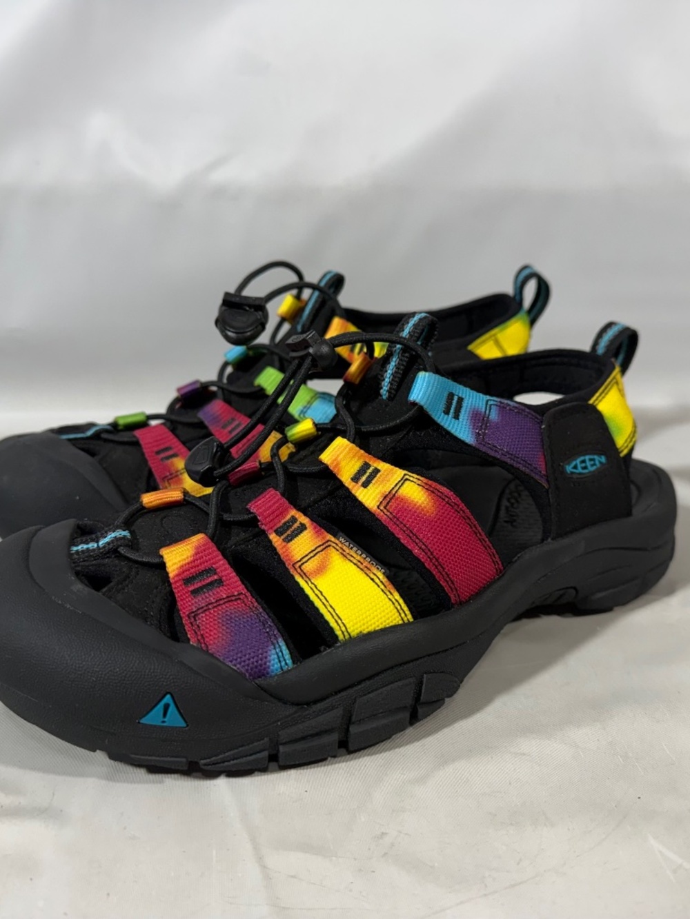 KEEN Newport Retro Women’s Sz 10 Tie Dye Water Hiking Shoes Rainbow Waterproof